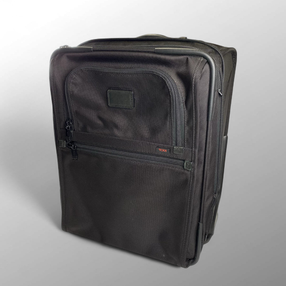 TUMI トゥミ / 26L収納 18インチ インターナショナル コンパクト キャリーオン ブラック 22018DH 参考定価：85,000+tax