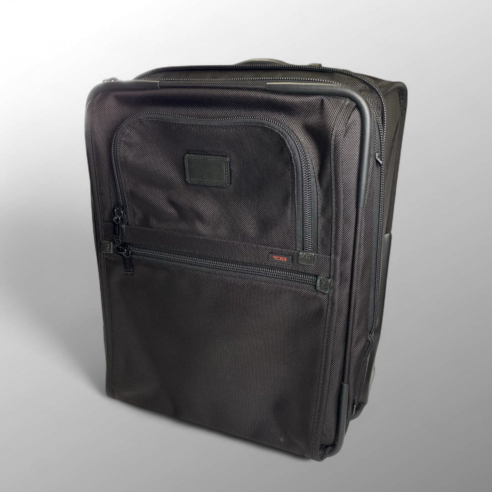 TUMI トゥミ / 26L収納 18インチ インターナショナル コンパクト キャリーオン ブラック 22018DH 参考定価：85,000+tax