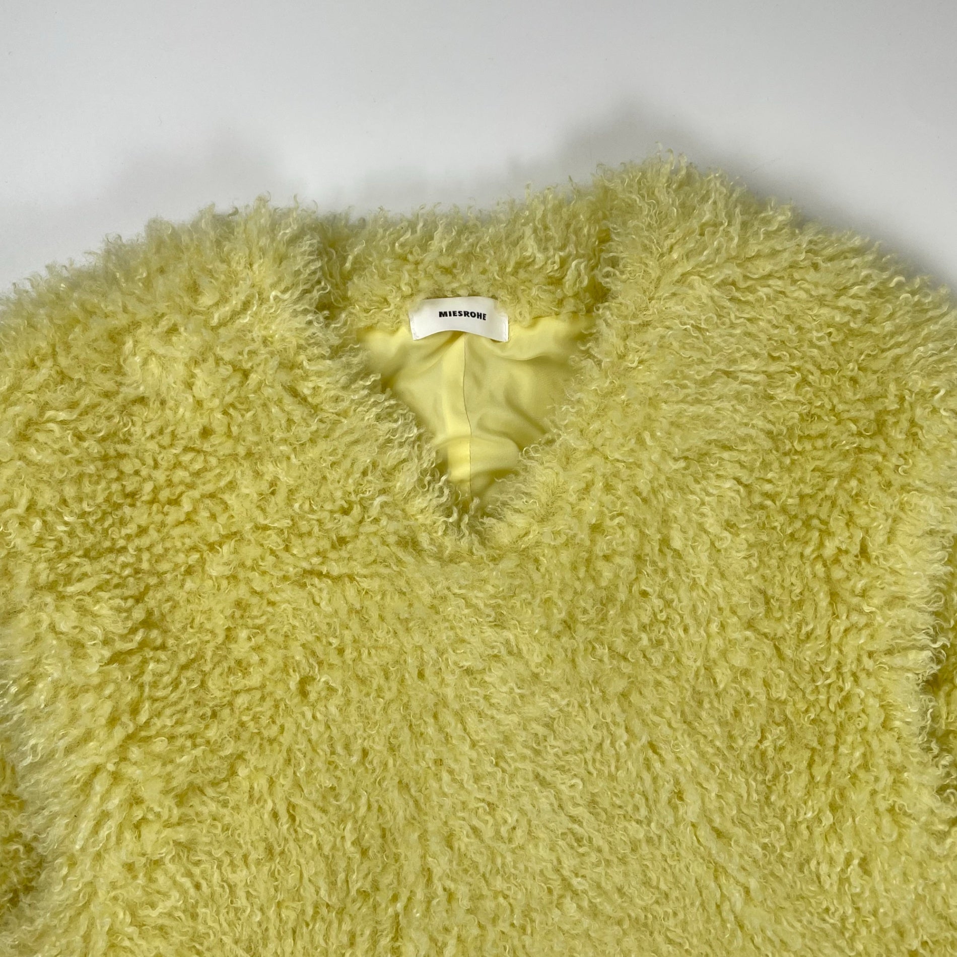 MIESROHE ミースロエ / シャギーベスト イエロー 参考定価：18,000+tax