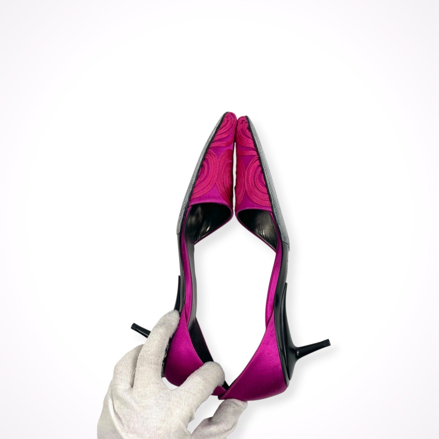 GIORGIO ARMANI / 刺繍ポインテッドパンプス 参考定価：220,000程度 SIZE:37