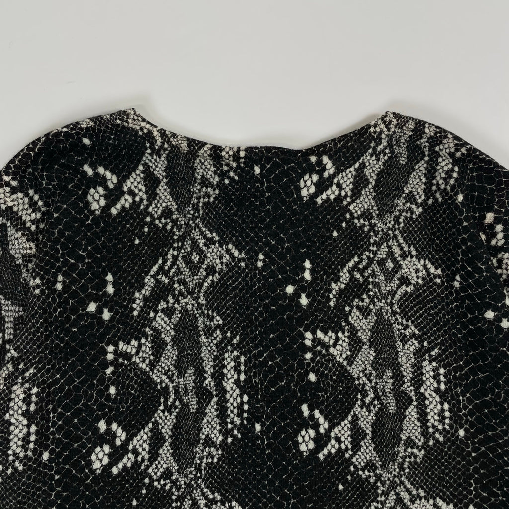 CLASS roberto cavalli / パイソン柄ウールニット  参考定価：60,000程度 SIZE:44