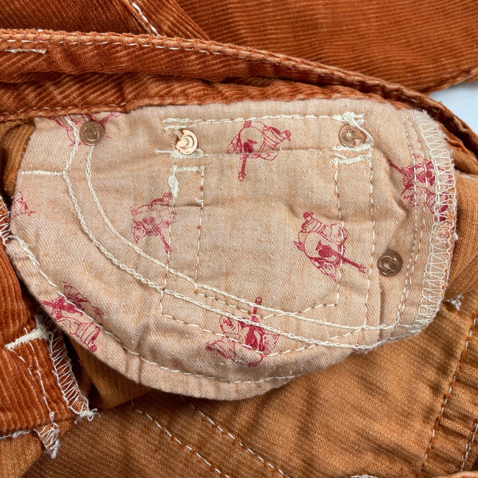 TRUE RELIGION トゥルーレリジョン / コーデュロイブーツカットパンツ TRUE RELIGION トゥルーレリジョン / コーデュロイブーツカットパンツ