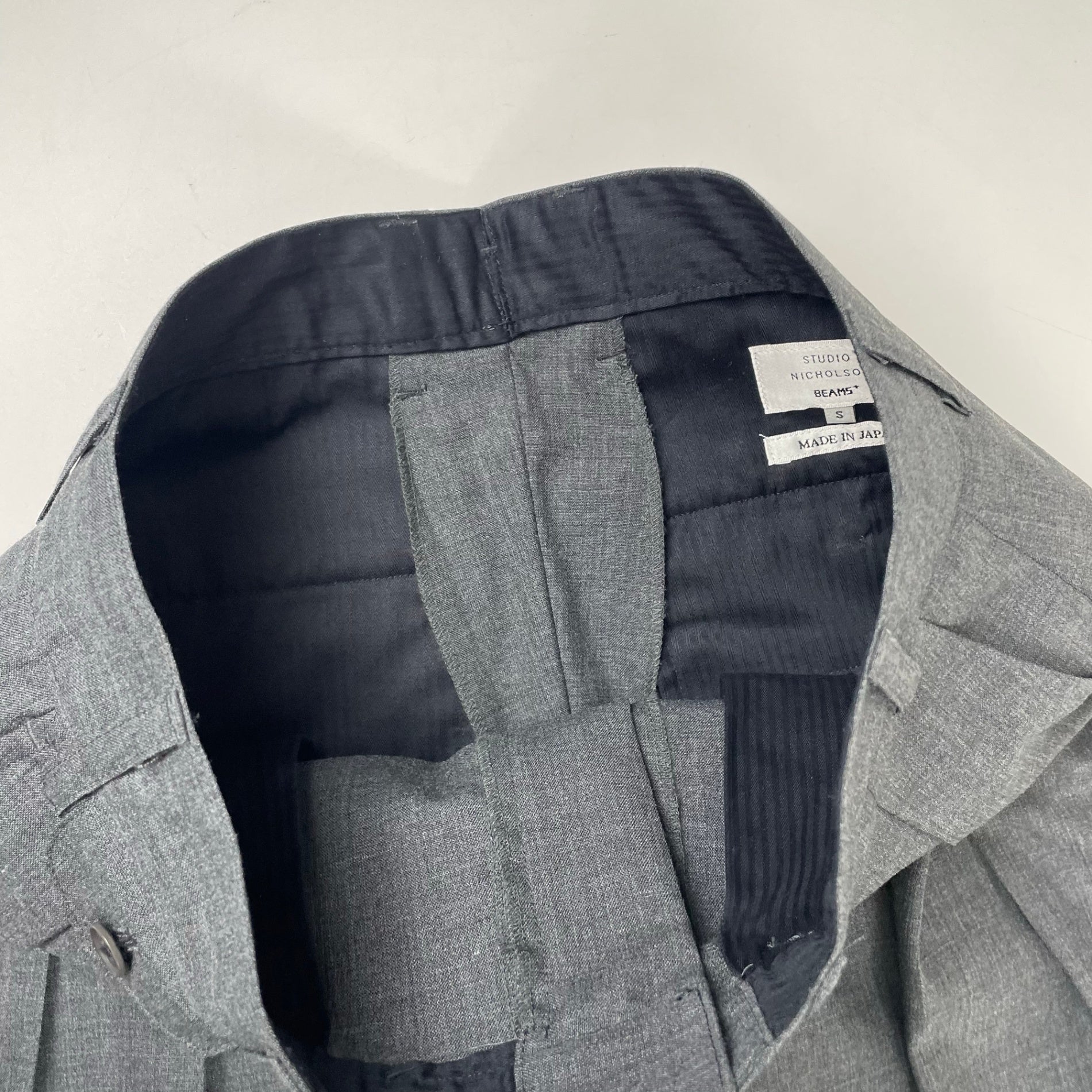 STUDIO NICHOLSON × BEAMS PLUS / 別注 ALVY DOUBLE PLEAT 参考定価：52,000+tax SIZE:S