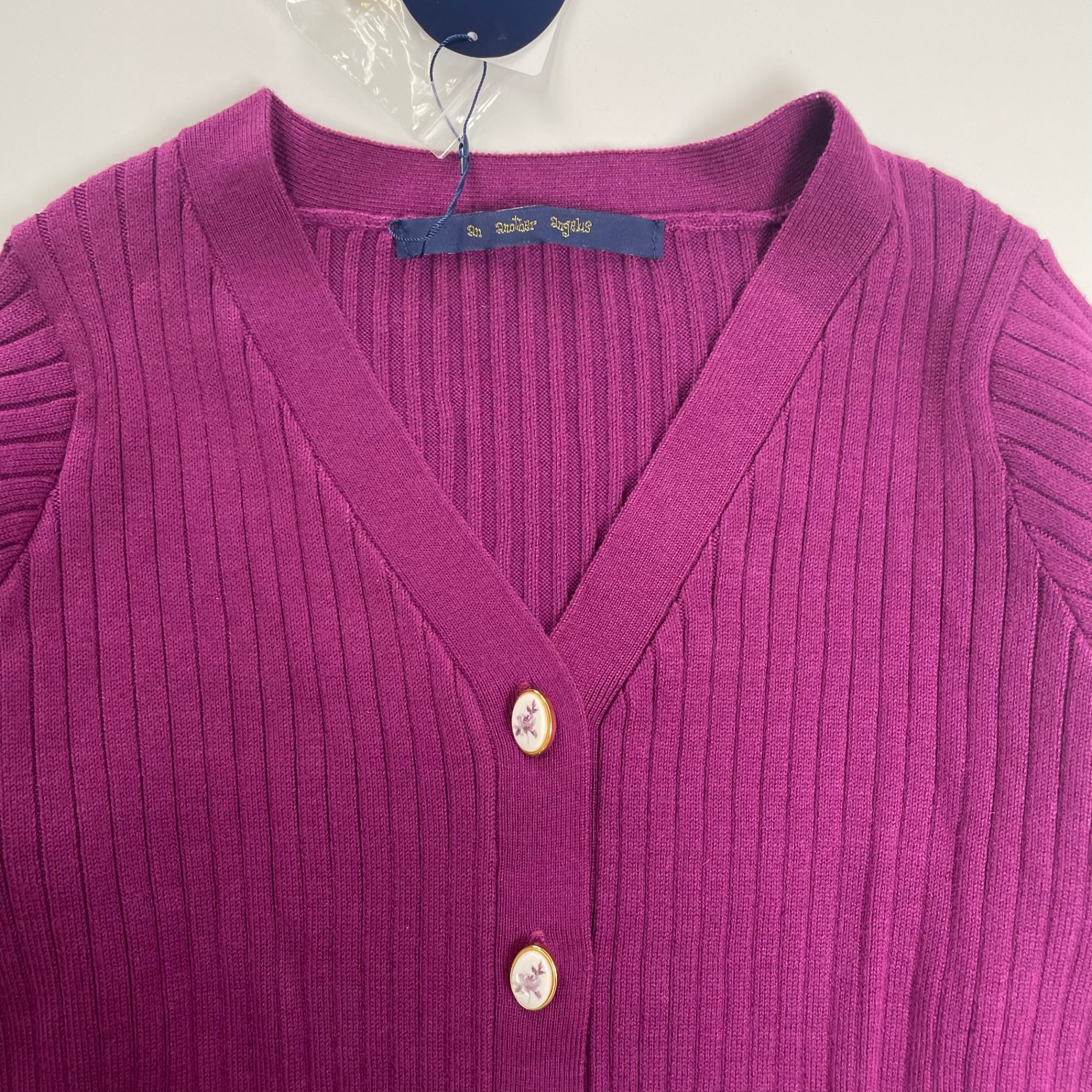 an another angelus アンアナザーアンジェラス / 短丈 ニットカーディガン パープル 未使用品 参考定価：7,200+tax SIZE:FREE