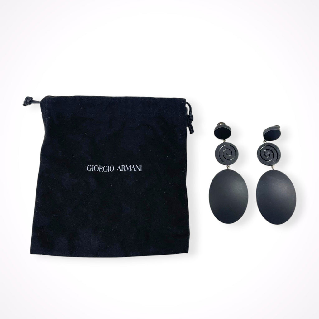GIORGIO ARMANI / ソリッドブラックイヤリング 参考定価：65,000程度