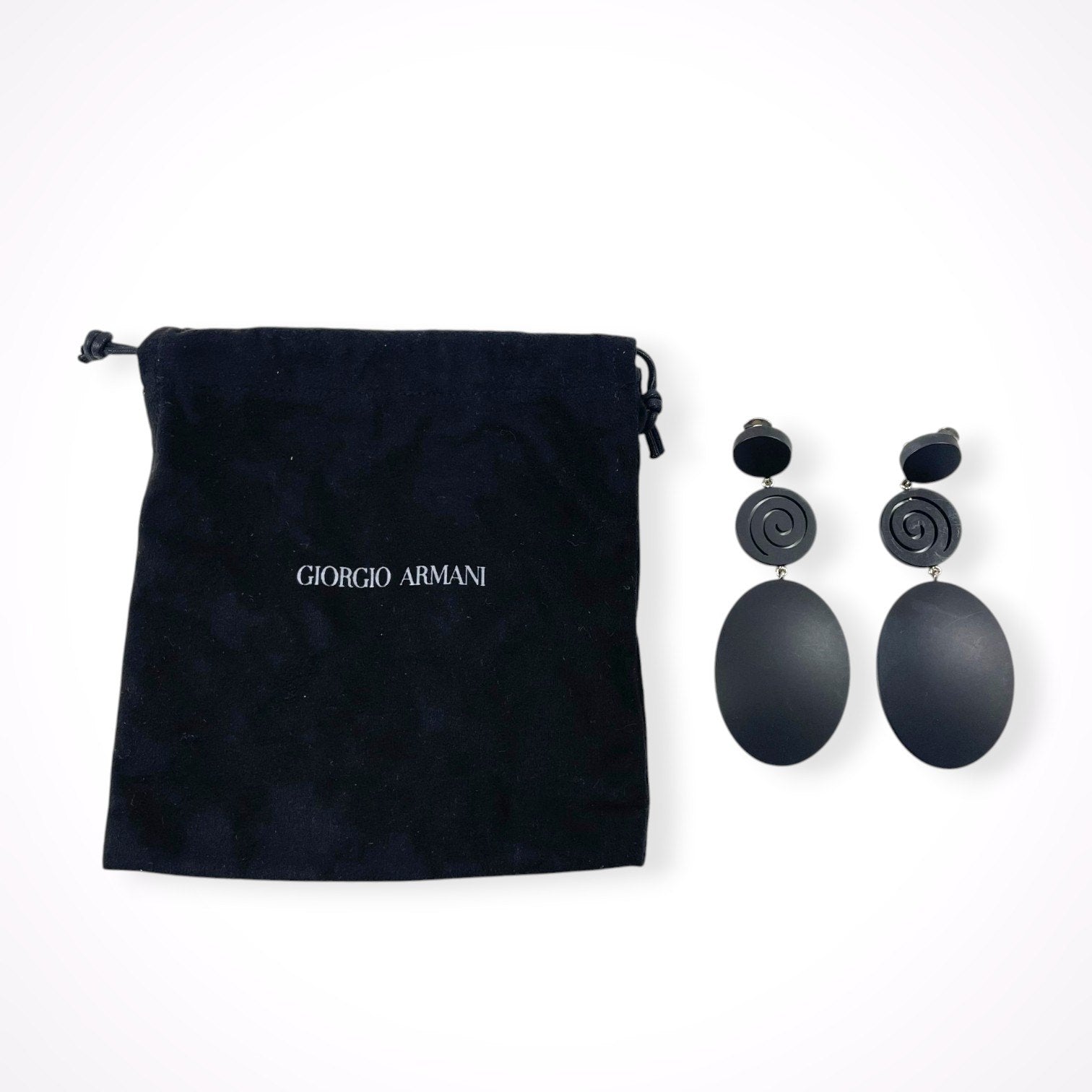GIORGIO ARMANI / ソリッドブラックイヤリング 参考定価：65,000程度