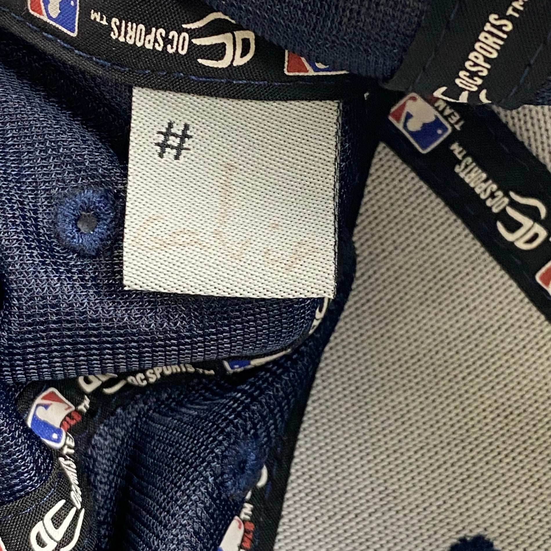 OLD OC SPORTS / 古着 MLBオフィシャル シアトル・マリナーズ キャップ 在原みゆき 海外物