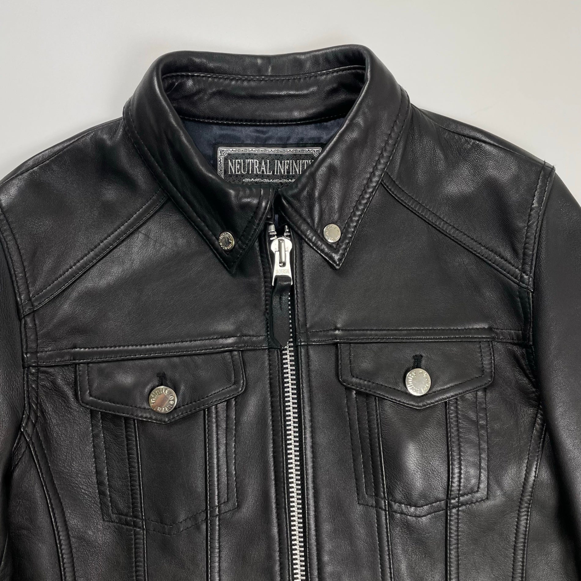 NEUTRAL INFINITY ニュートラルインフィニティ JACKROSE ジャックローズ / レザートラッカージャケット ブラック 参考定価：40,000程度 SIZE:M