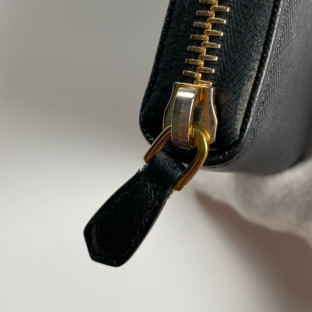 PRADA プラダ / サフィアーノ ラウンドファスナー コインケース 1MM268 参考定価：62,800+tax