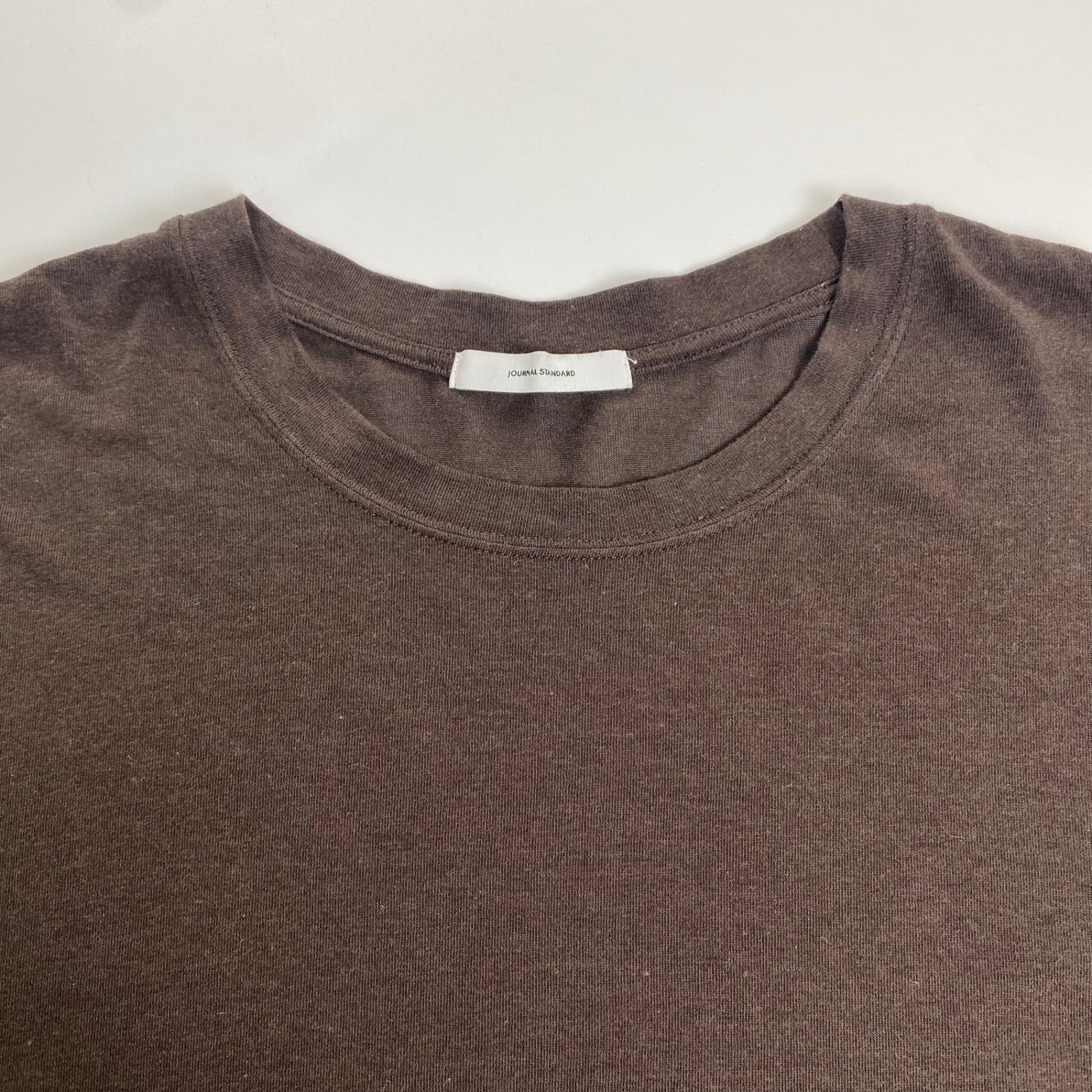 JOURNAL STANDARD ジャーナルスタンダード / ビンテージVISベアテンT ブラウン 25AW 参考定価：6,500+tax