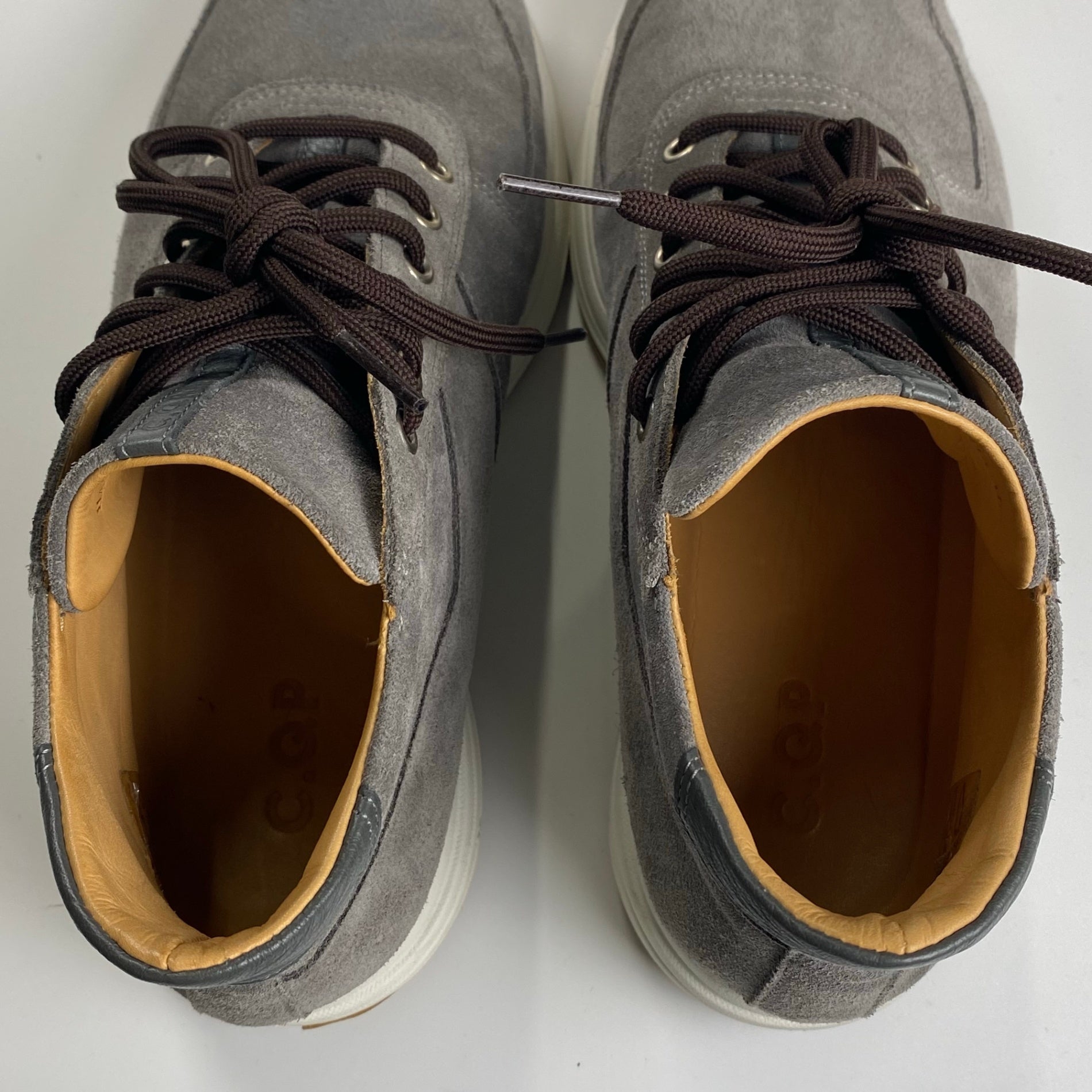 【美品】 C.QP シーキューピー / カーフスウェードミッドスニーカー レザー グレー HAND MADE 参考定価：5-60,000程度 SIZE;40(26.5-27cm)