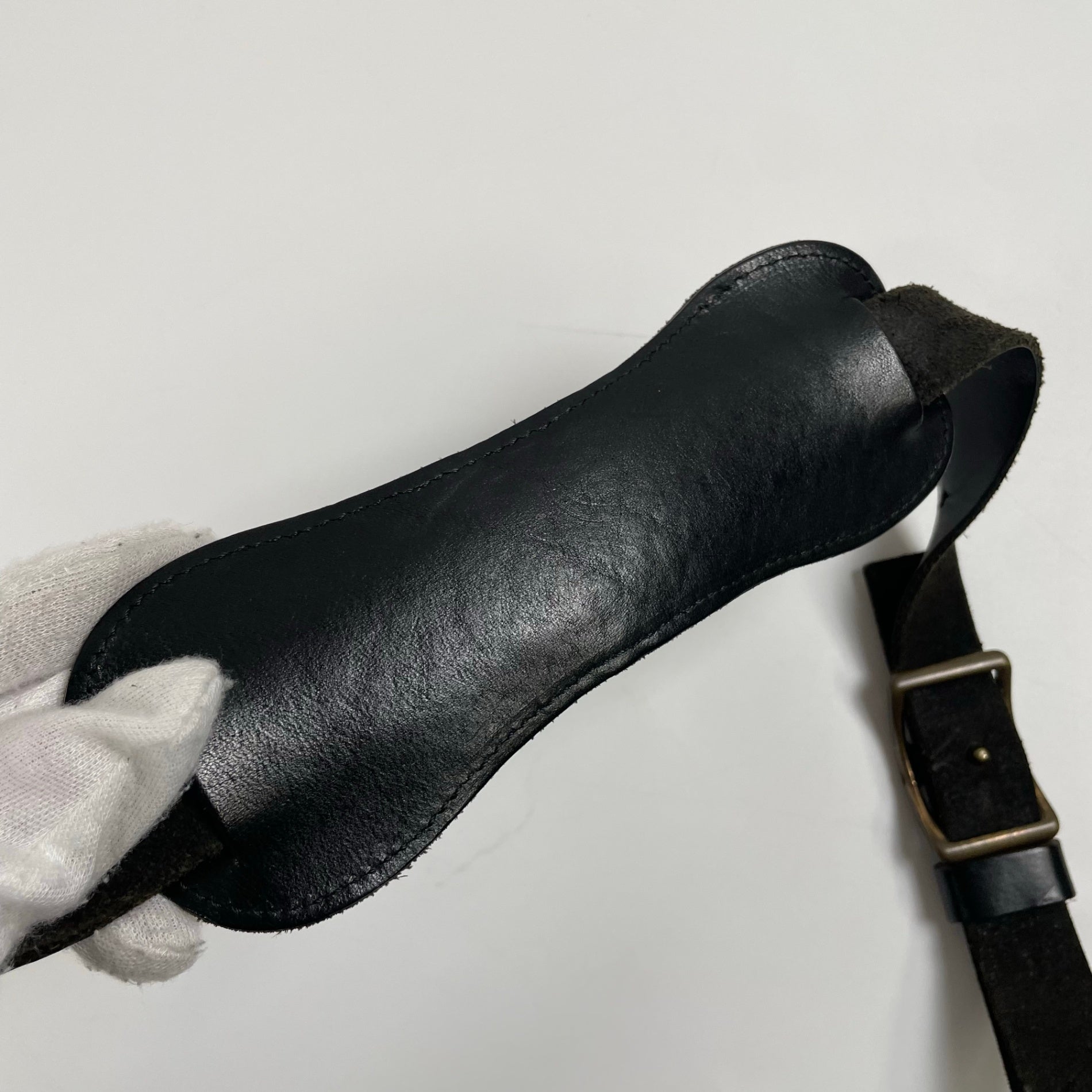 delle cose デレコーゼ / 2サイド レザーメッセンジャーバッグ 参考定価：100,000程度