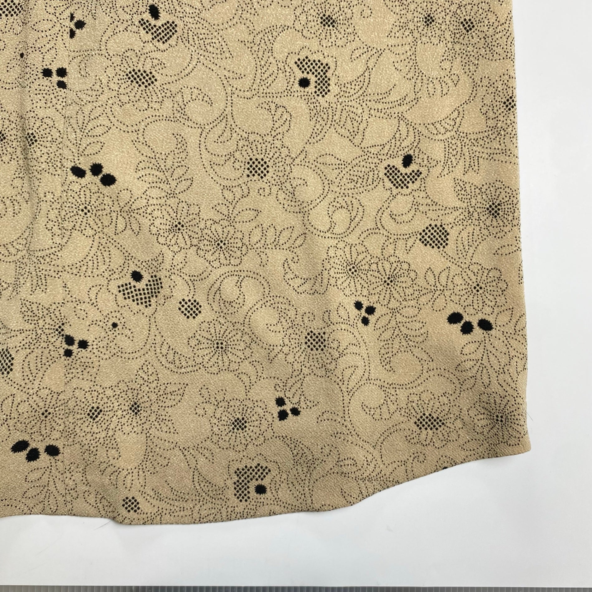 Hitoshi Tamura 詩仙堂 / ちりめん 点描 ワンピース くるみボタン 日本製 参考定価：35,000程度