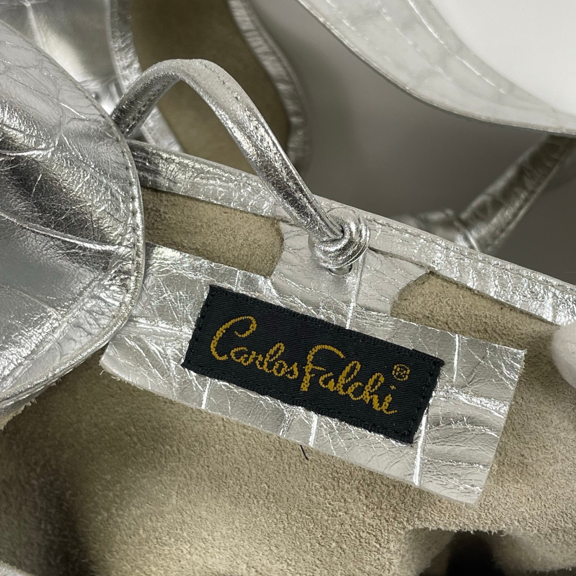 Carlos Falchi / エンボスレザーショルダーバッグ タグ付 参考定価：118,000