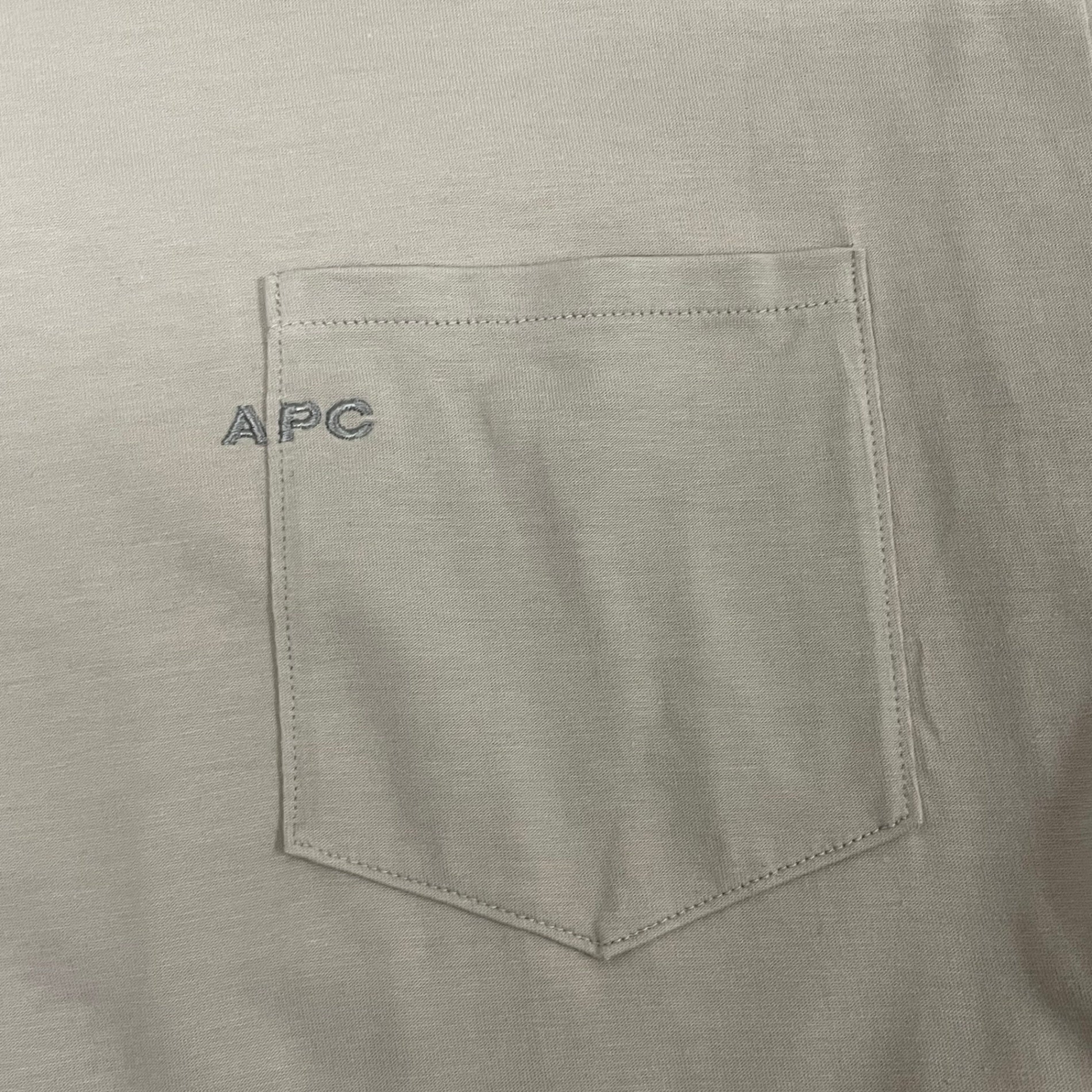 A.P.C. / 刺繍ポケットTシャツ 参考定価：8,400+tax SIZE:L