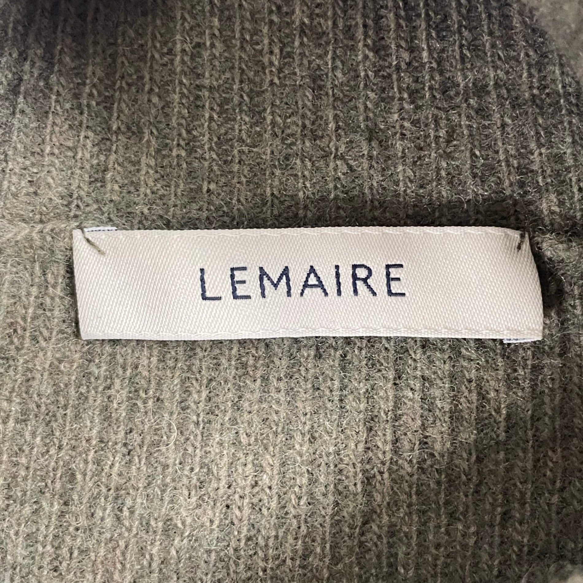 LEMAIRE / リブタートルネックニット 参考定価：90,000程度 SIZE:L