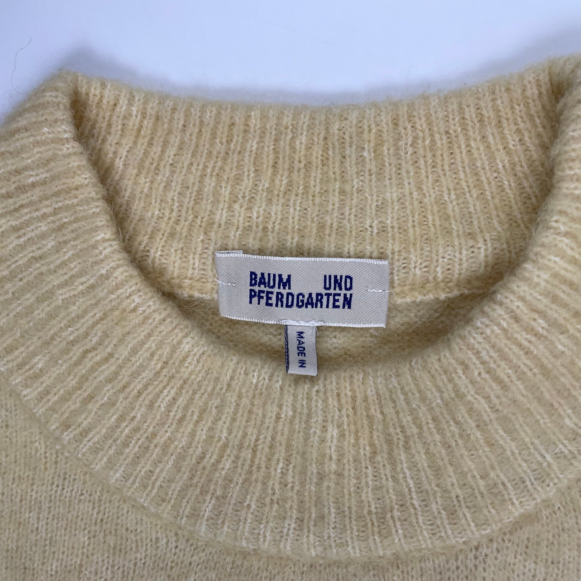 BAUM UND PFERDGARTEN バウムウンドヘルガーテン / アルパカMIXクロップドニット バルーンスリーブ BEAMS取扱い 参考定価：35,000程度 SIZE:L