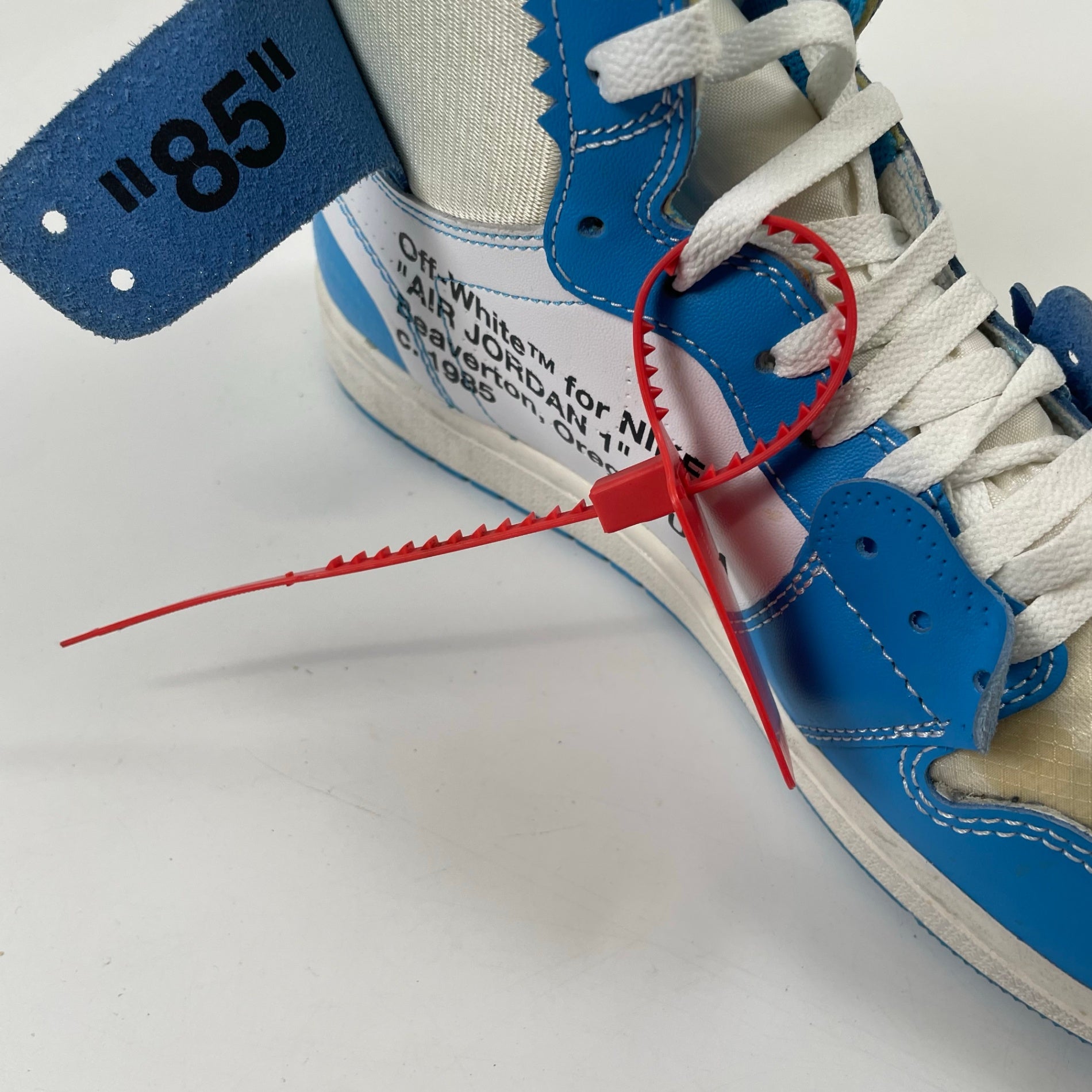 NIKE × OFF WHITE / Air Jordan 1 High UNC "White/Dark Powder Blue" 箱付 SIZE：28.5cm