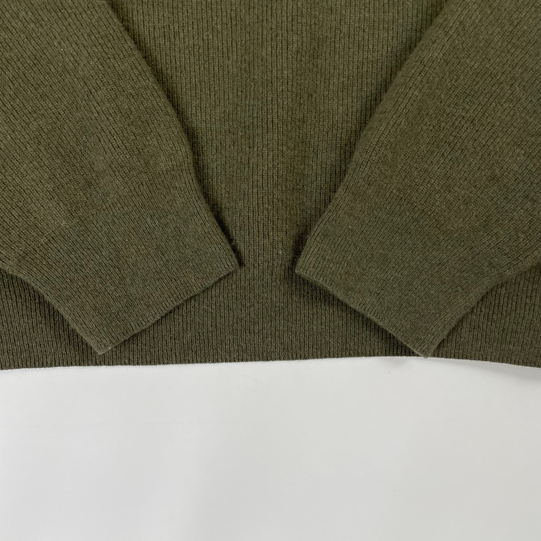 LEMAIRE / リブタートルネックニット 参考定価：90,000程度 SIZE:L