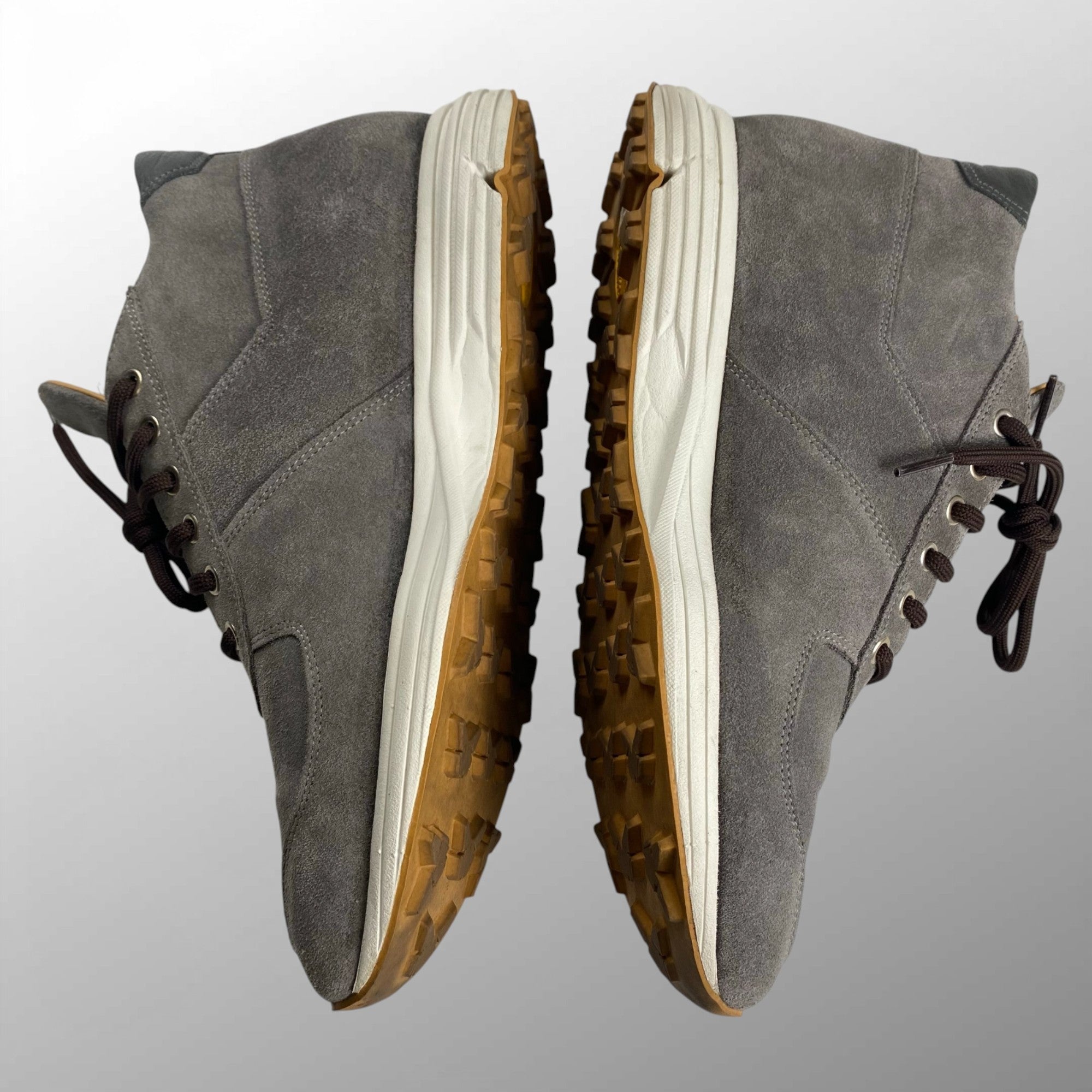 【美品】 C.QP シーキューピー / カーフスウェードミッドスニーカー レザー グレー HAND MADE 参考定価：5-60,000程度 SIZE;40(26.5-27cm)