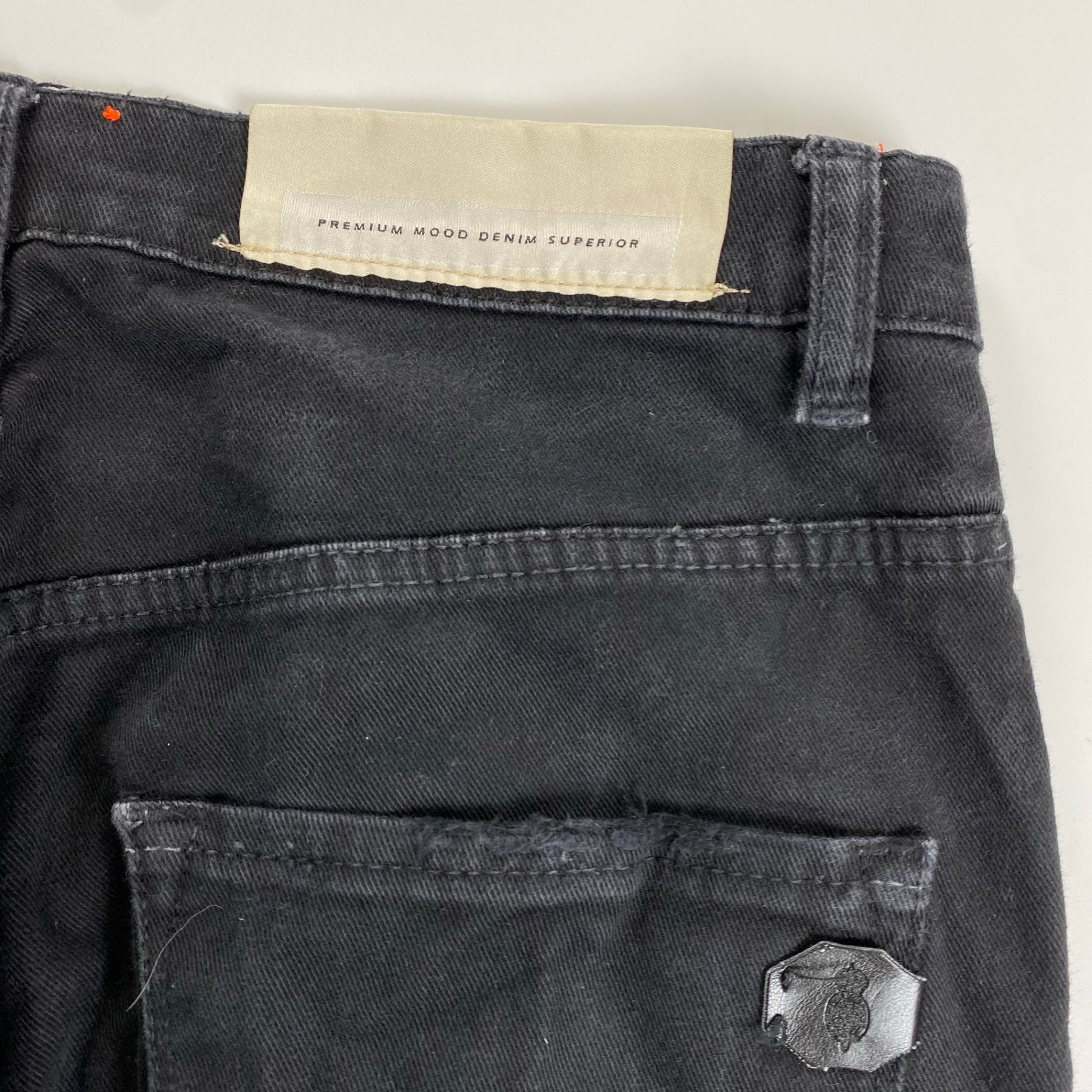 P.M.D.S. PREMIUM MOOD DENIM SUPERIOR / ダメージ リペア加工 デニムパンツ 参考定価：40,000程度 SIZE:W28