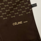 CELINE / ホースビット柄 シルクスカーフ 参考定価：50,000程度 ブラウン