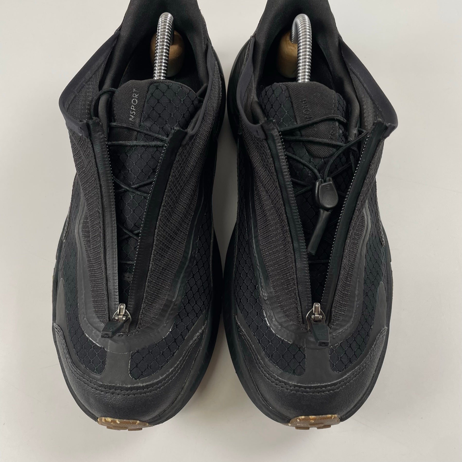 HOKA ONEONE / PROJECT TRANSPORT 参考定価：24,000+tax SIZE:27.5cm