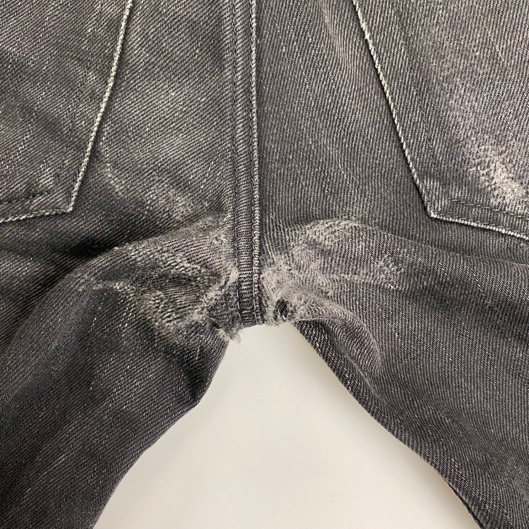 【訳アリ】 BOTTEGA VENETA ボッテガベネタ / バタフライ刺繍 デニムパンツ ブラック SIZE:46