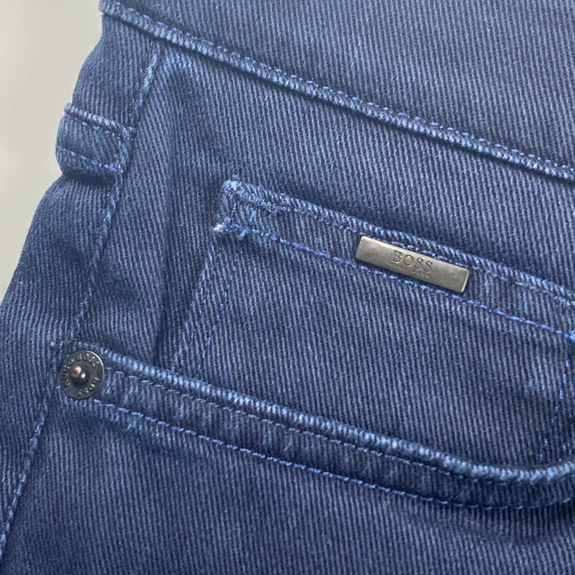 BOSS HUGO BOSS ボス ヒューゴボス / テーパード ストレッチ デニムパンツ デニムの名門Candiani社製 SIZE：W33 L32