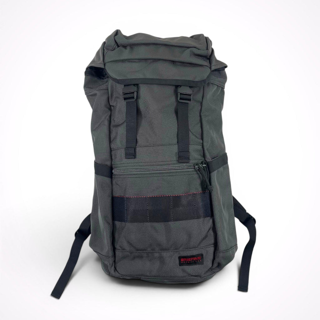 BRIEFING × TOMORROW LAND / 別注 FLAP PACK グレー×ブラック 参考定価：40,000程度