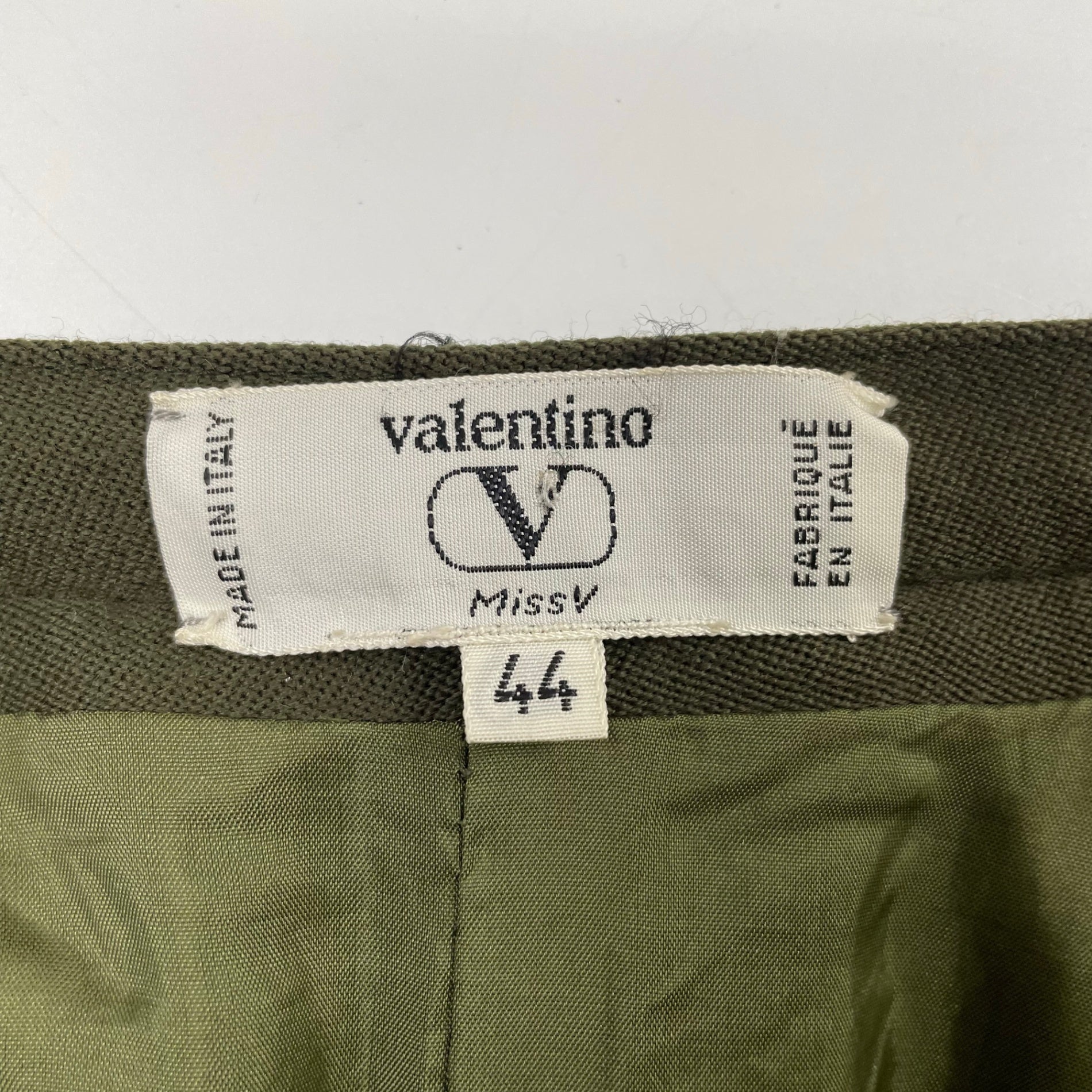 valentino miss V / ヴィンテージタックデザインスカート 参考定価：80,000程度 SIZE:44