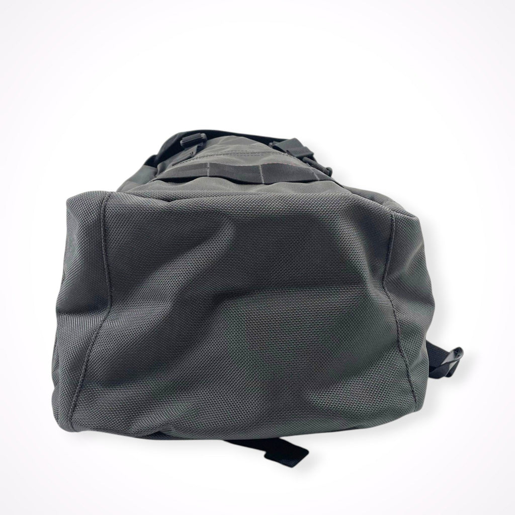 BRIEFING × TOMORROW LAND / 別注 FLAP PACK グレー×ブラック 参考定価：40,000程度