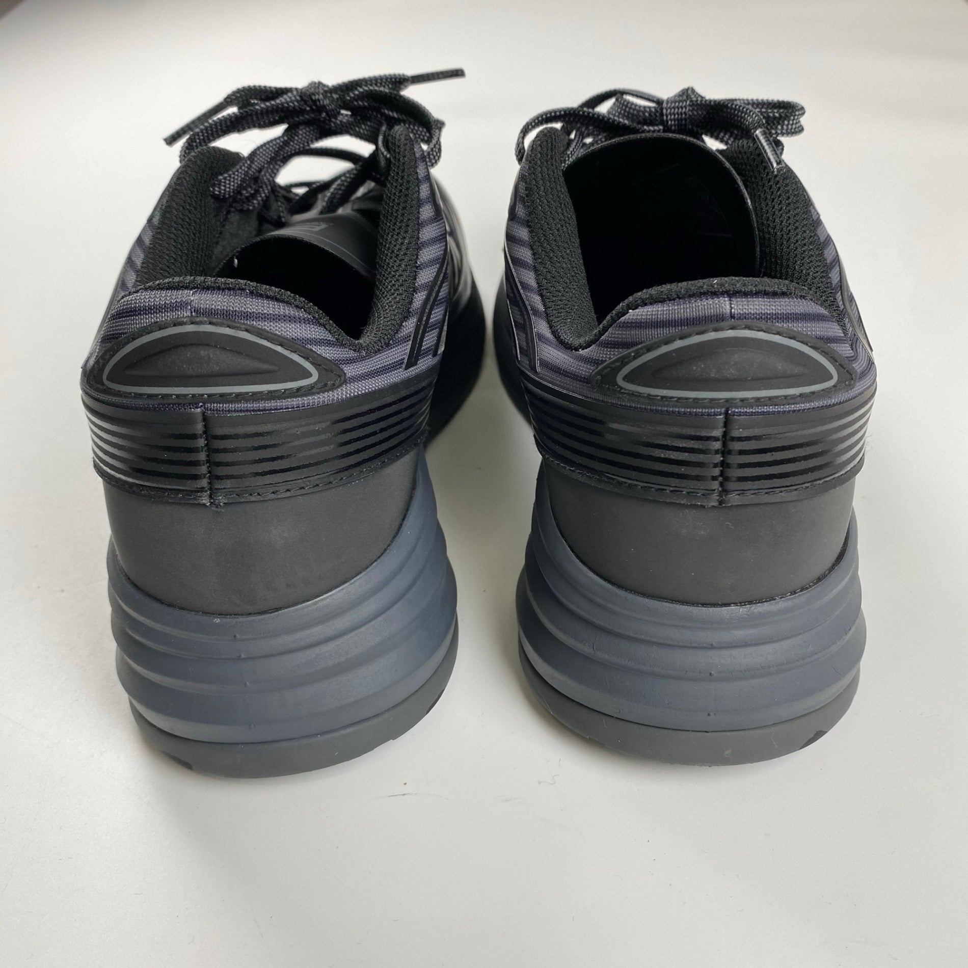 EMPORIO ARMANI エンポリオ アルマーニ / ローカットスニーカー ロゴ 厚底 ネイビー×ブラック 参考定価：45,000程度 SIZE:26cm程度