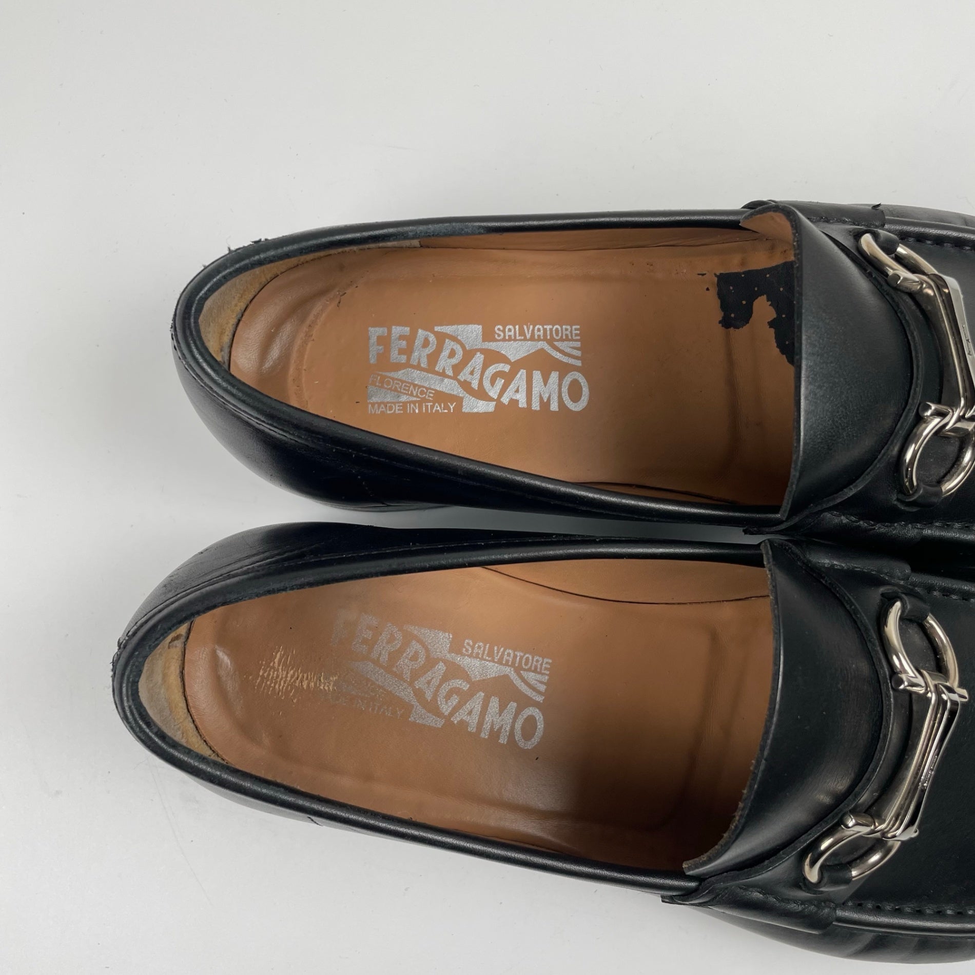 SALVATORE FERRAGAMO サルバトーレ フェラガモ / ガンチーニローファー ブラック 参考定価：70,000程度 SIZE:9(27cm程度)