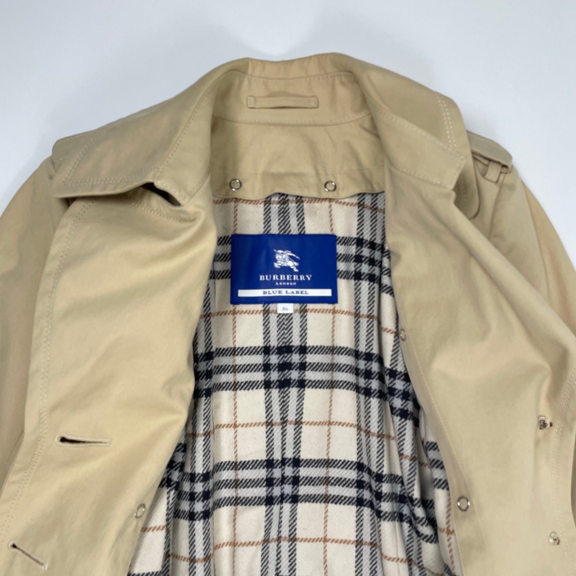 BURBERRY BLUE LABEL / ライナー付きトレンチコート 参考定価：80,000