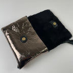 VIOLA d'ORO ヴィオラドーロ / 箔ムートンショルダーバッグ 参考定価：26,000程度