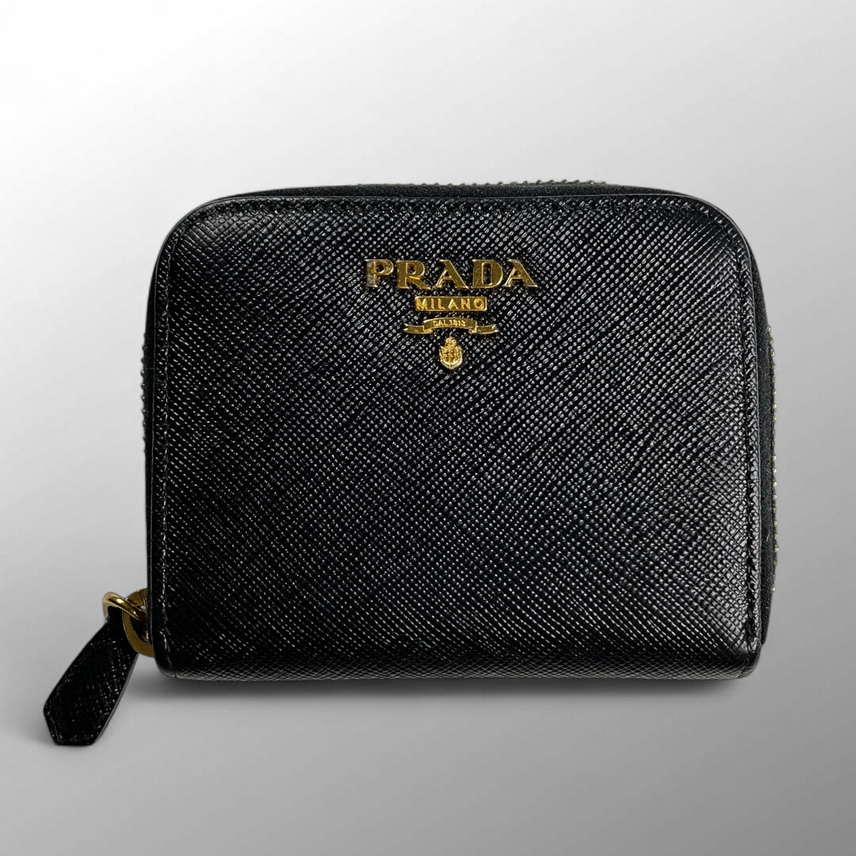 PRADA プラダ / サフィアーノ ラウンドファスナー コインケース 1MM268 参考定価：62,800+tax