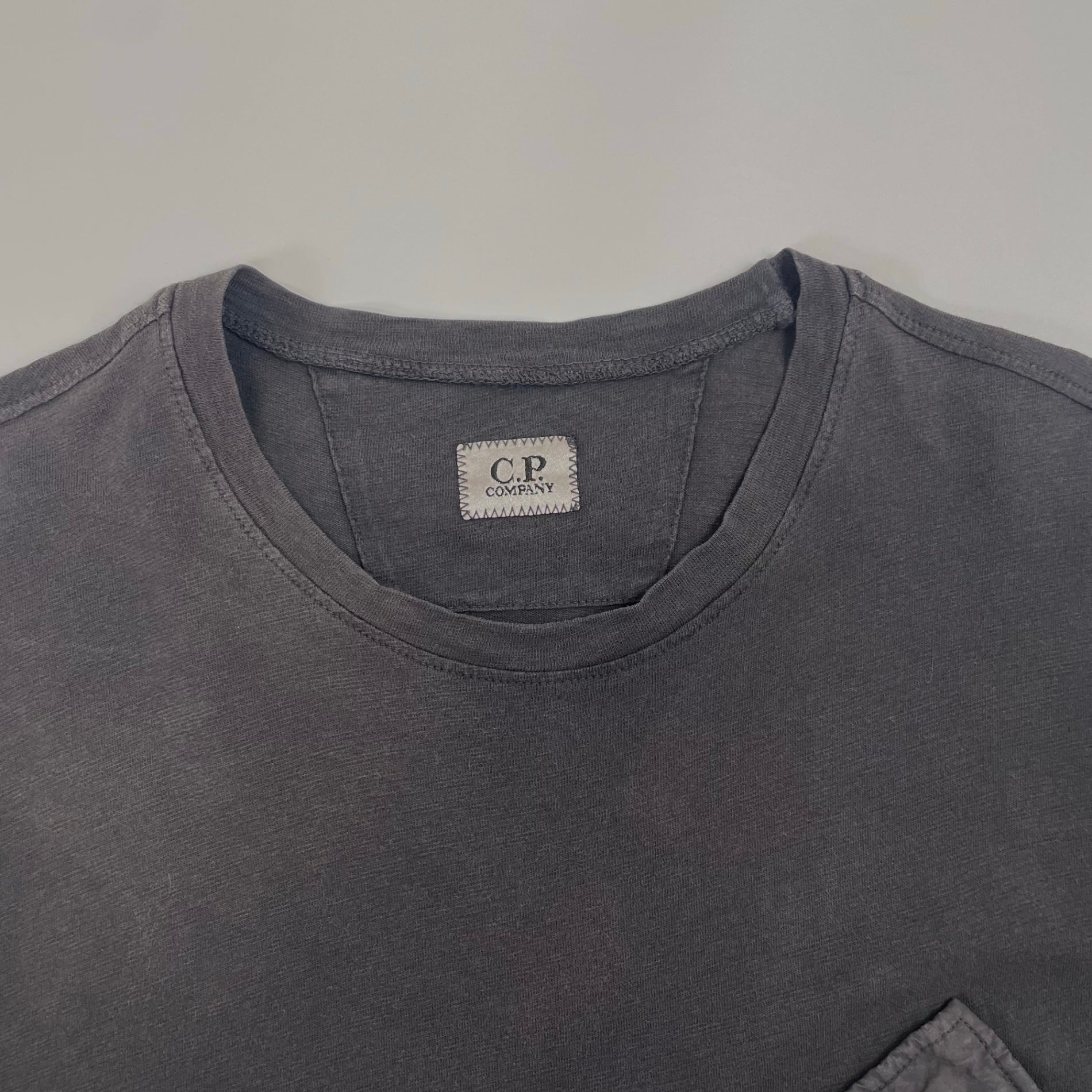 C.P. COMPANY シーピーカンパニー / ジップポケットフェードTEE イタリア製 SIZE:M