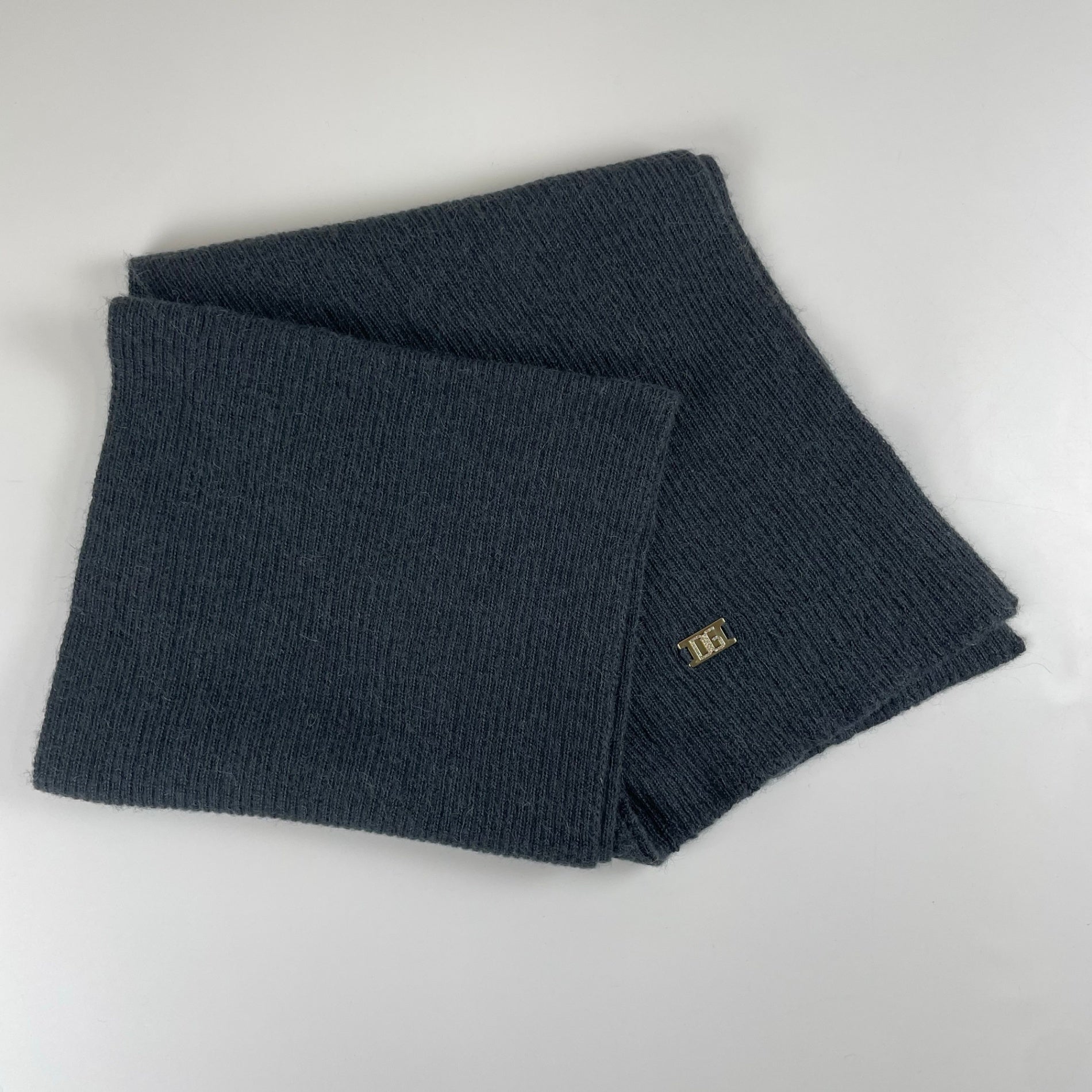 DOLCE＆GABBANA ドルチェアンドガッバーナ / ロゴチャーム アルパカマフラー グレー