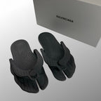 【カニエ ウエスト着用】 BALENCIAGA バレンシアガ / 足袋 ラバー サンダル ブラック 希少モデル  SIZE：27.5cm
