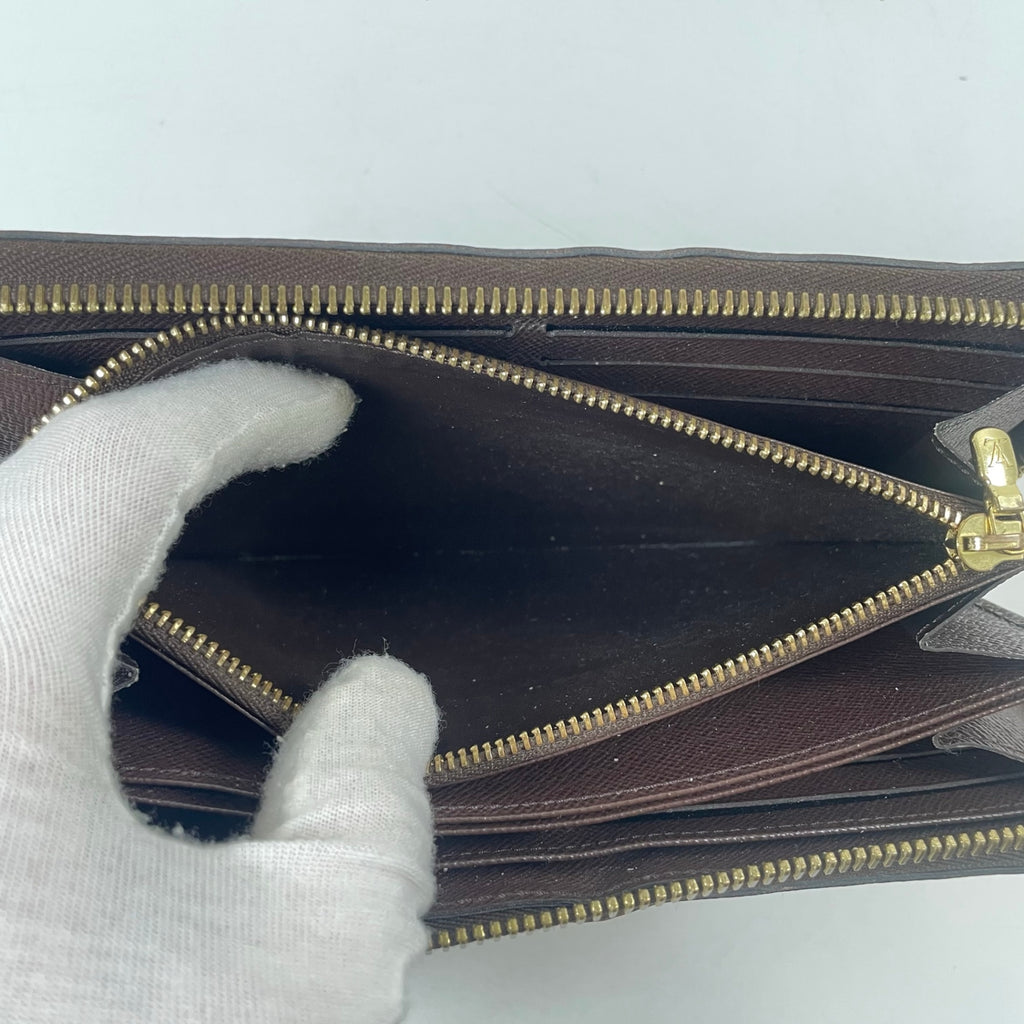 LOUIS VUITTON / ジッピーウォレット N60015 CA0197 参考定価：120,000程度