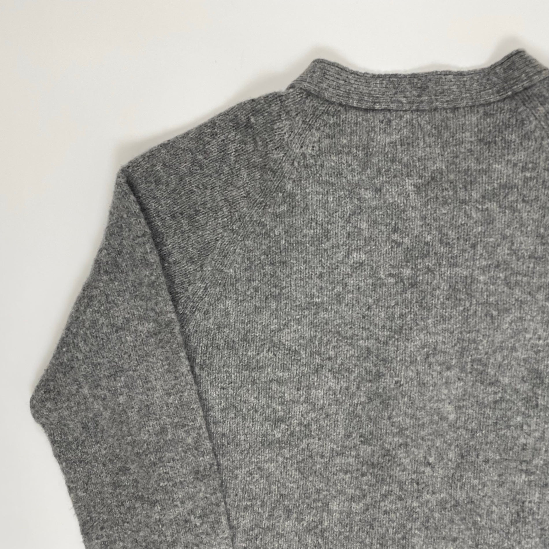 INVERALLAN インバーアラン / シェットランドウールカーディガン ウッドボタン 参考定価：30,000程度 SIZE:36