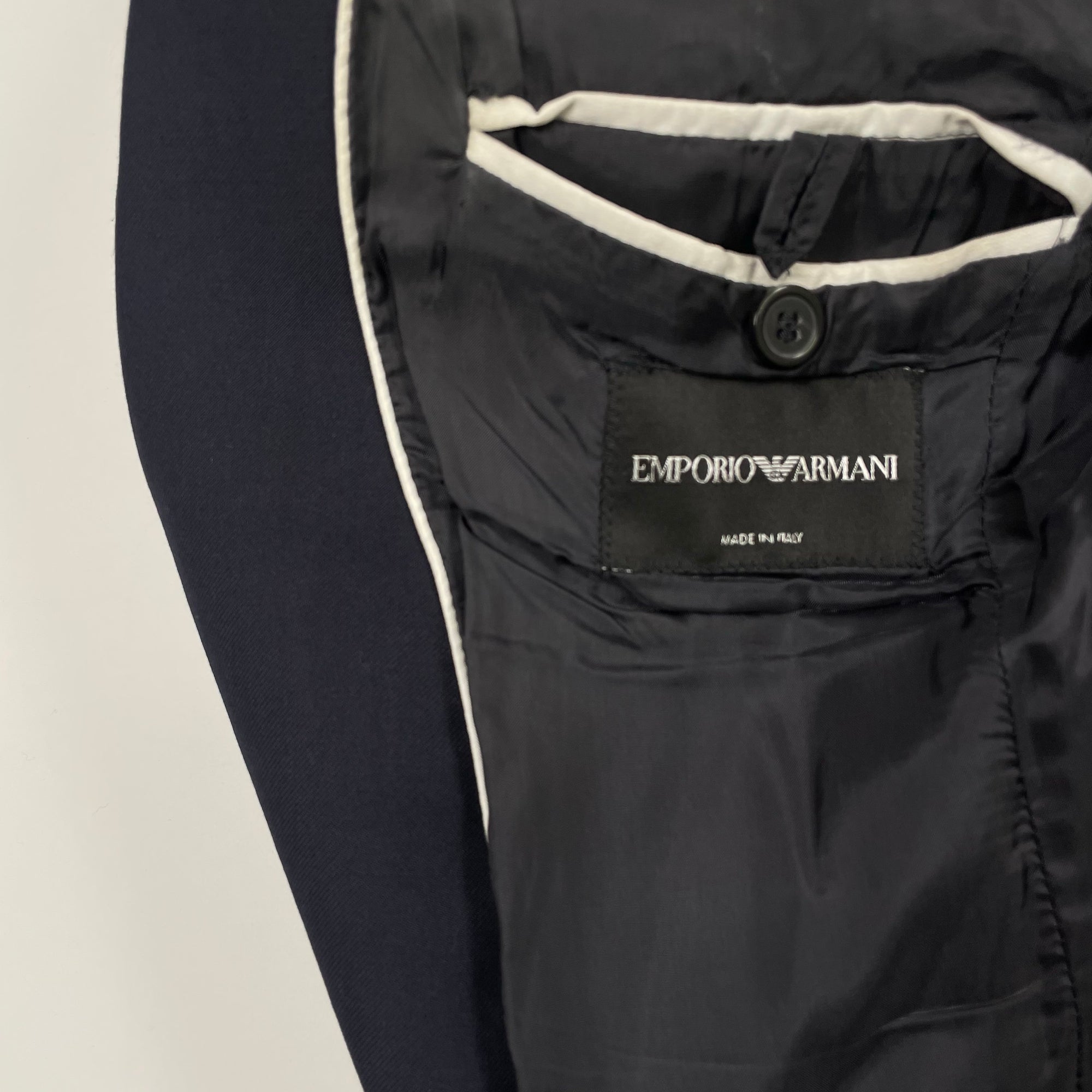 EMPORIO ARMANI エンポリオ アルマーニ / ナローラペル1Bスーツ 参考定価：230,000程度 SIZE:46