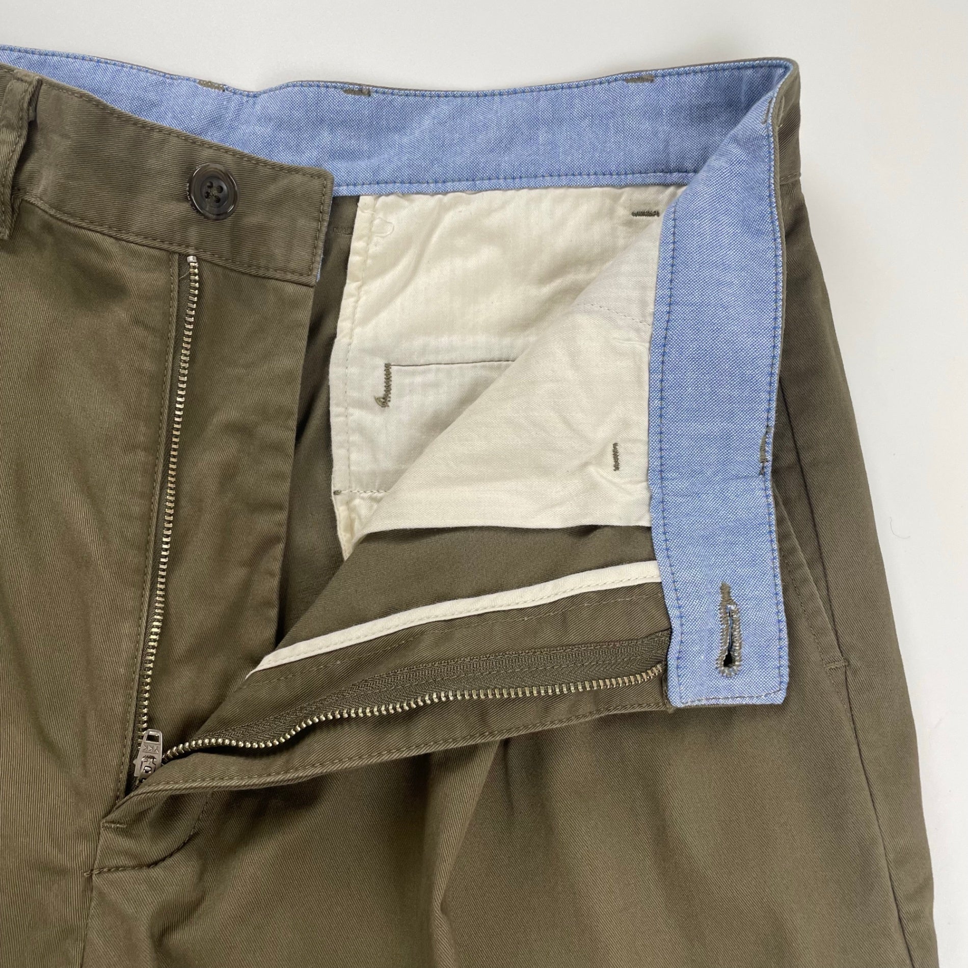 【BEAMS100名品】 BEAMS PLUS ビームスプラス / 2プリーツ チノ トラウザーズ カーキ 参考定価：12,000+tax SIZE：M