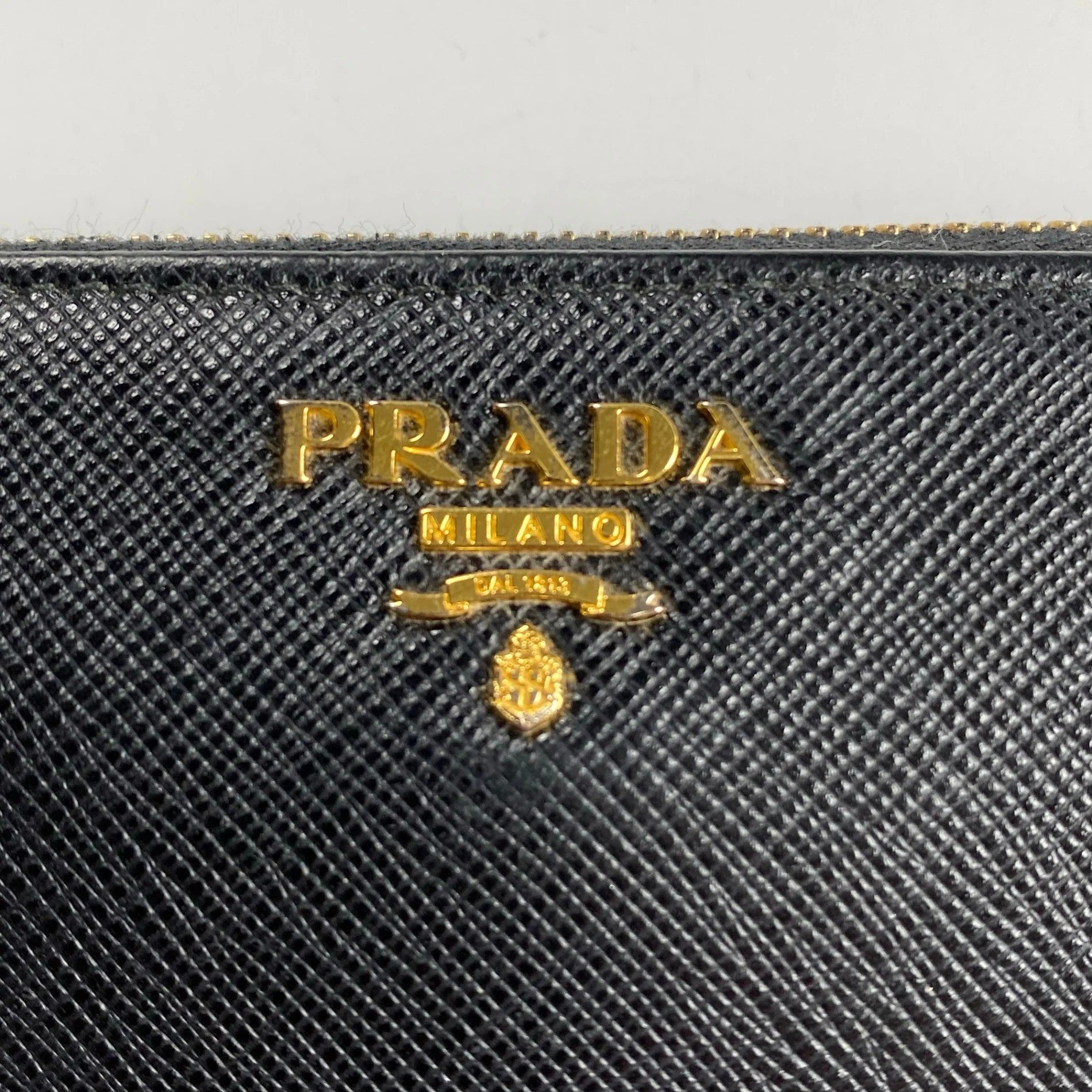 PRADA プラダ / サフィアーノ ラウンドファスナー 長財布 1ML506 ブラック