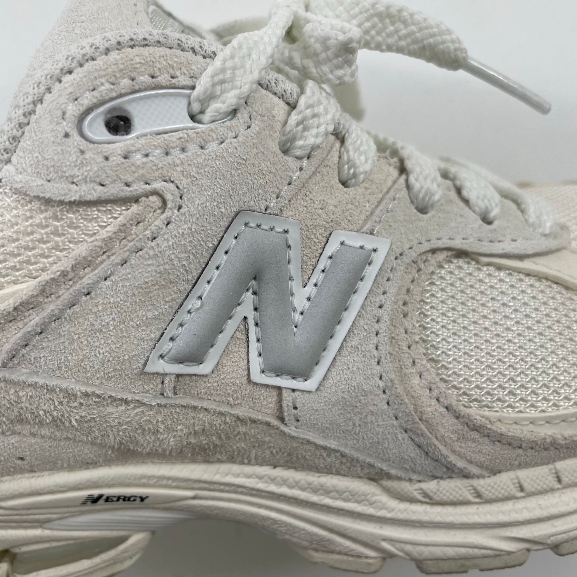 New Balance / 2002Rスニーカー 参考定価：20,000+tax SIZE:23cm