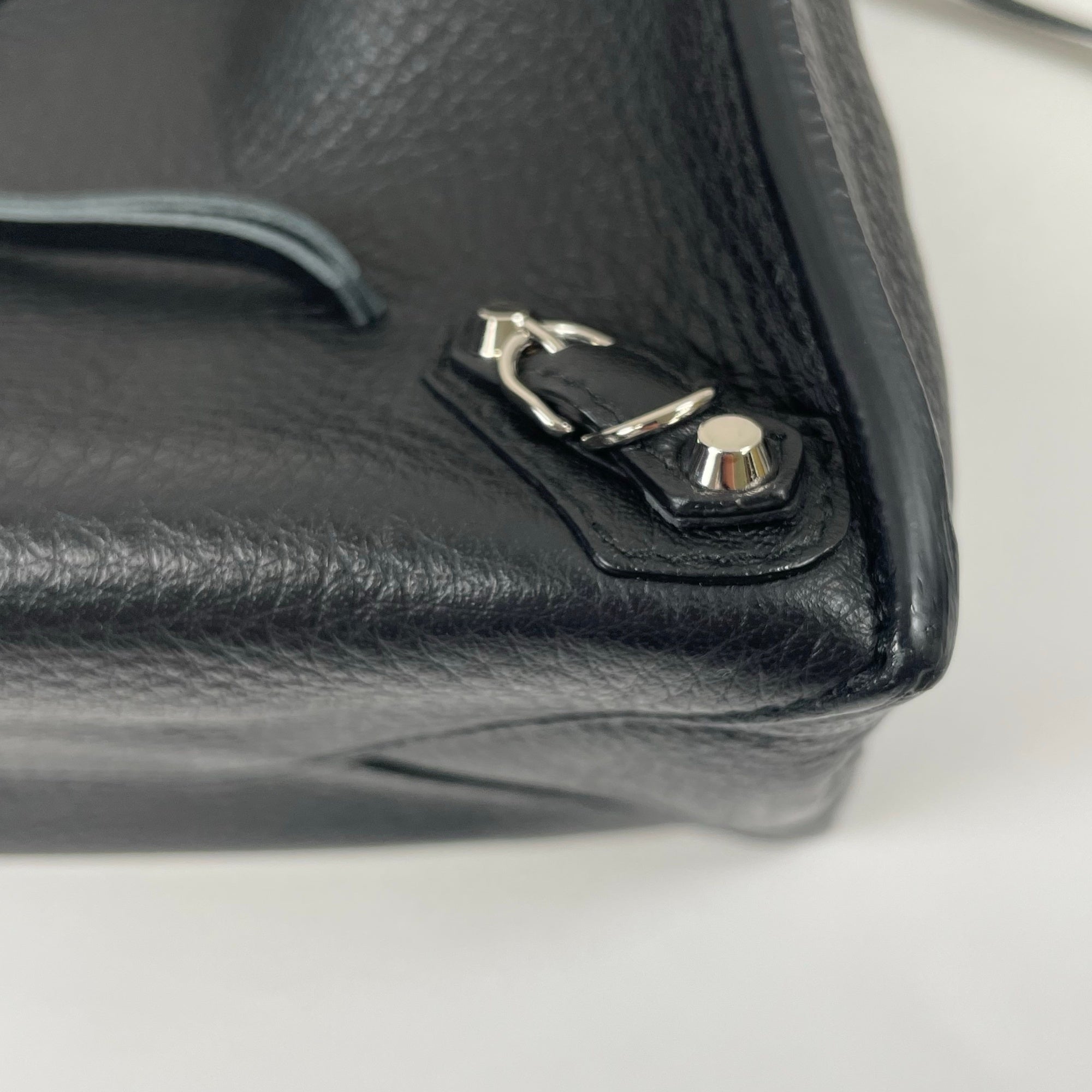 BALENCIAGA バレンシアガ / ペーパー A6 2WAYハンドバッグ 参考定価：200,000程度