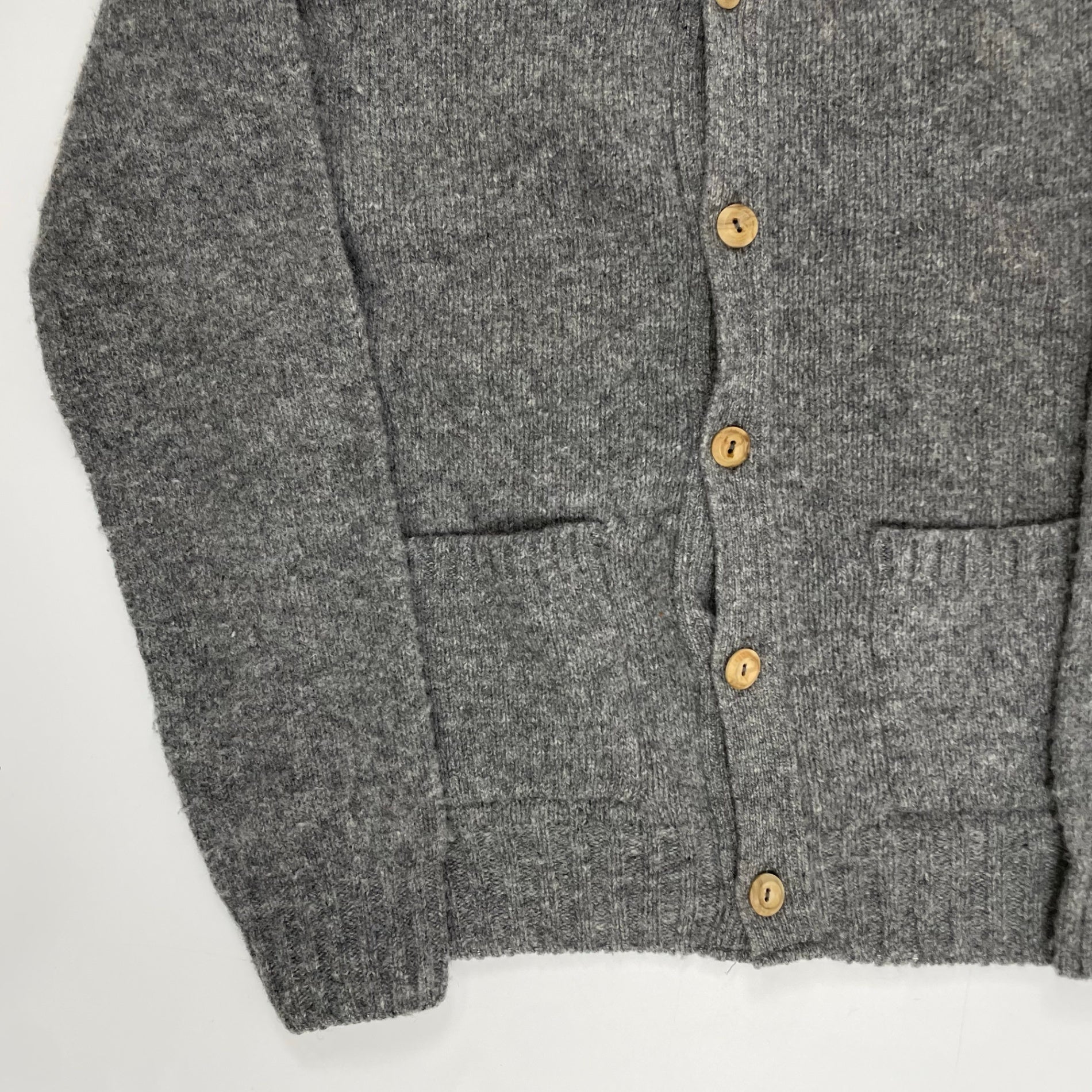 INVERALLAN インバーアラン / シェットランドウールカーディガン ウッドボタン 参考定価：30,000程度 SIZE:36