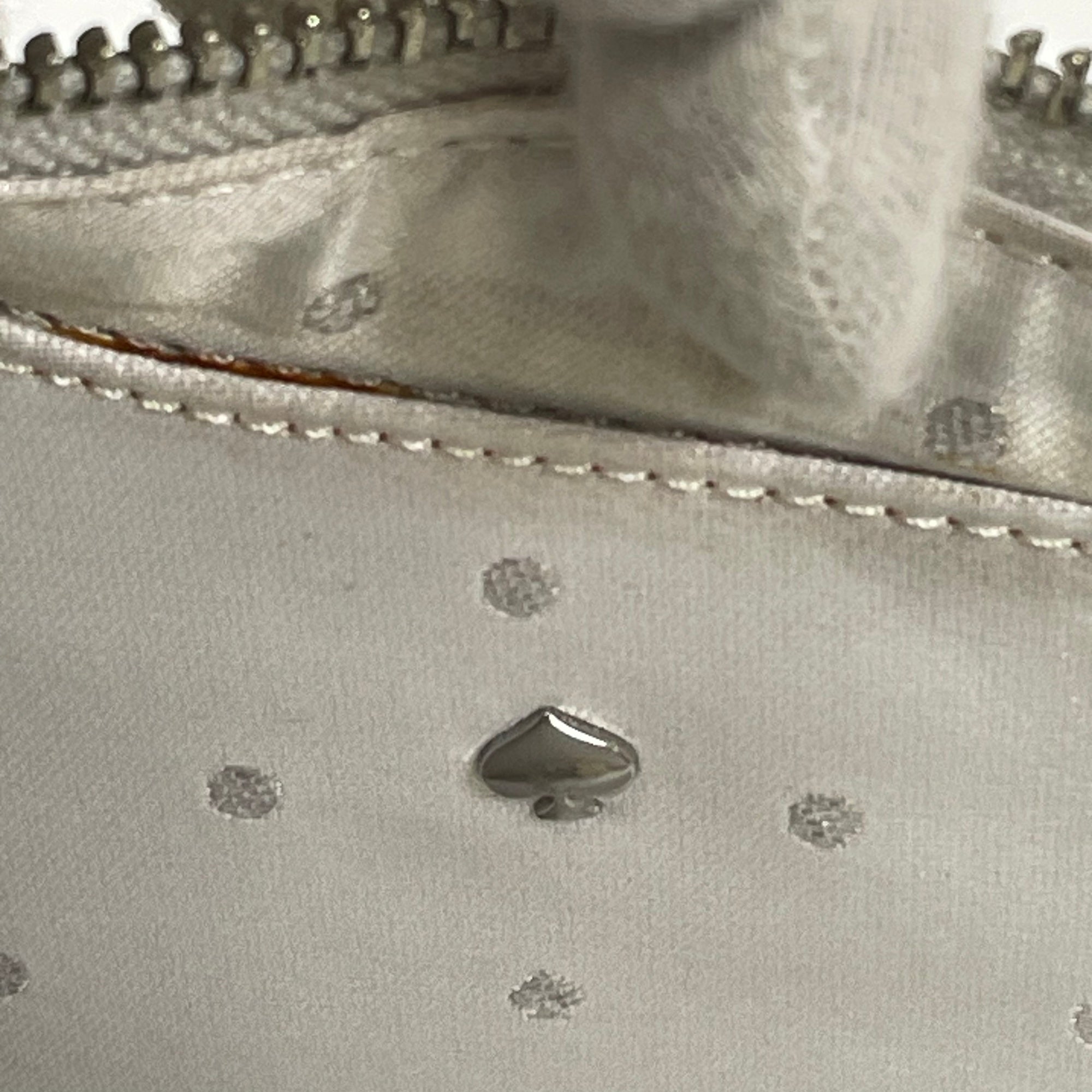 kate spade ケイトスペード / スペースシャトルクラッチバッグ ホワイト×シルバー