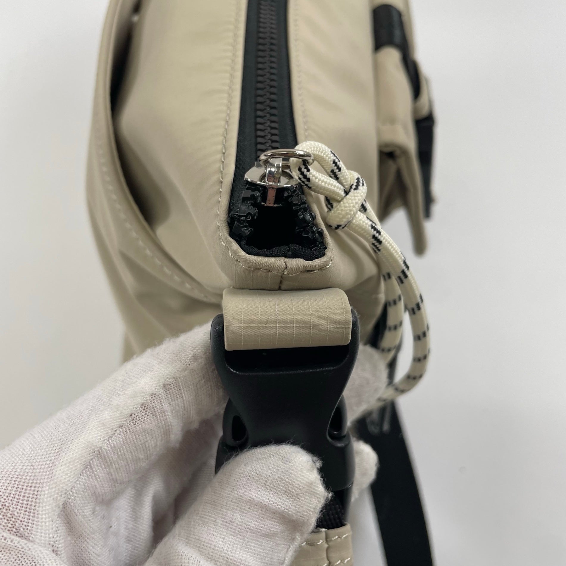 A.P.C. / Trek ショルダーバッグ 美品 参考定価：35,000+tax